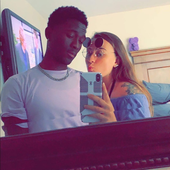 Meet your Posher, Kayla - Picture 5 of 6